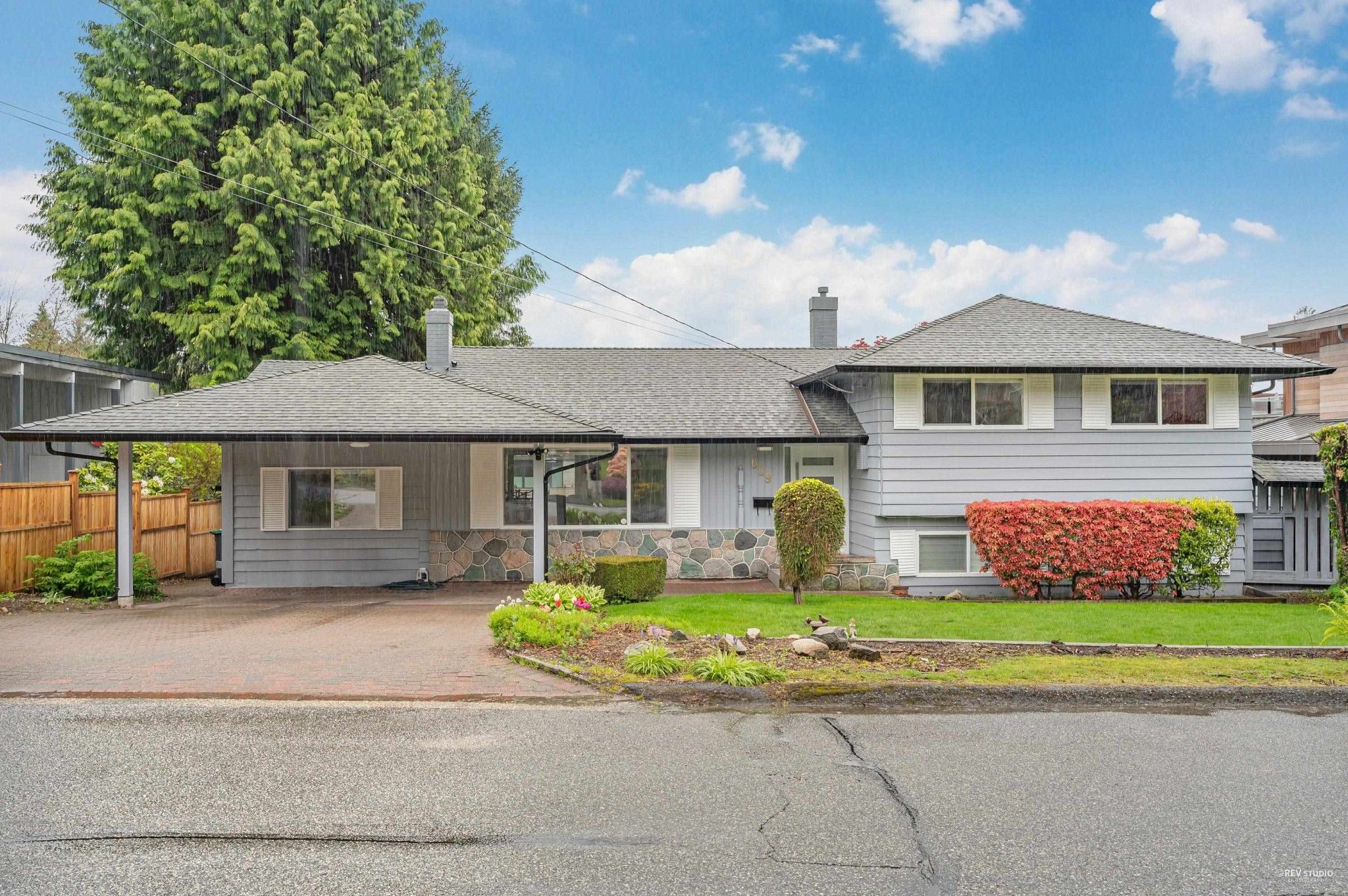 I have sold a property at 629 Silverdale PL in North Vancouver
