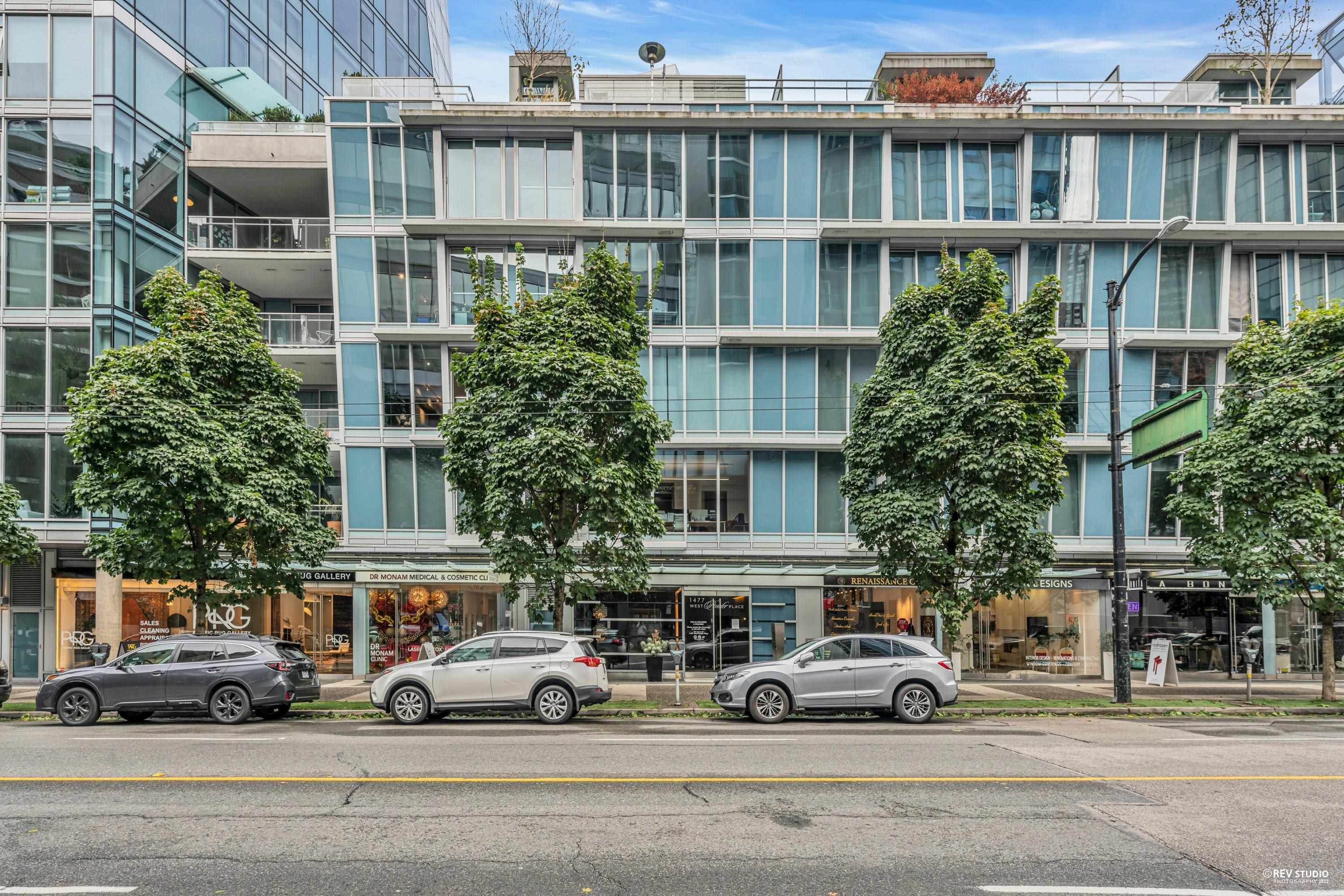 New property listed in Coal Harbour, Vancouver West